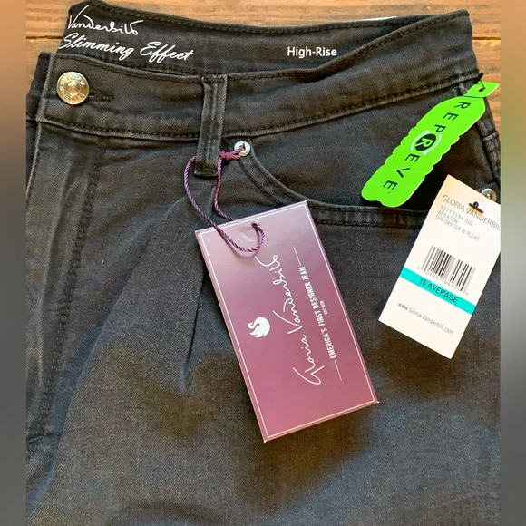 GLORIA Vanderbilt Slimming High Rise Drifter Pleated Mom Jeans Wheaton NEW 16 - Picture 7 of 8